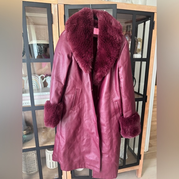 Azalea Wang Marbolo trench coat faux fur PU buttons shawl collar cuffs burgundy - Picture 2 of 12
